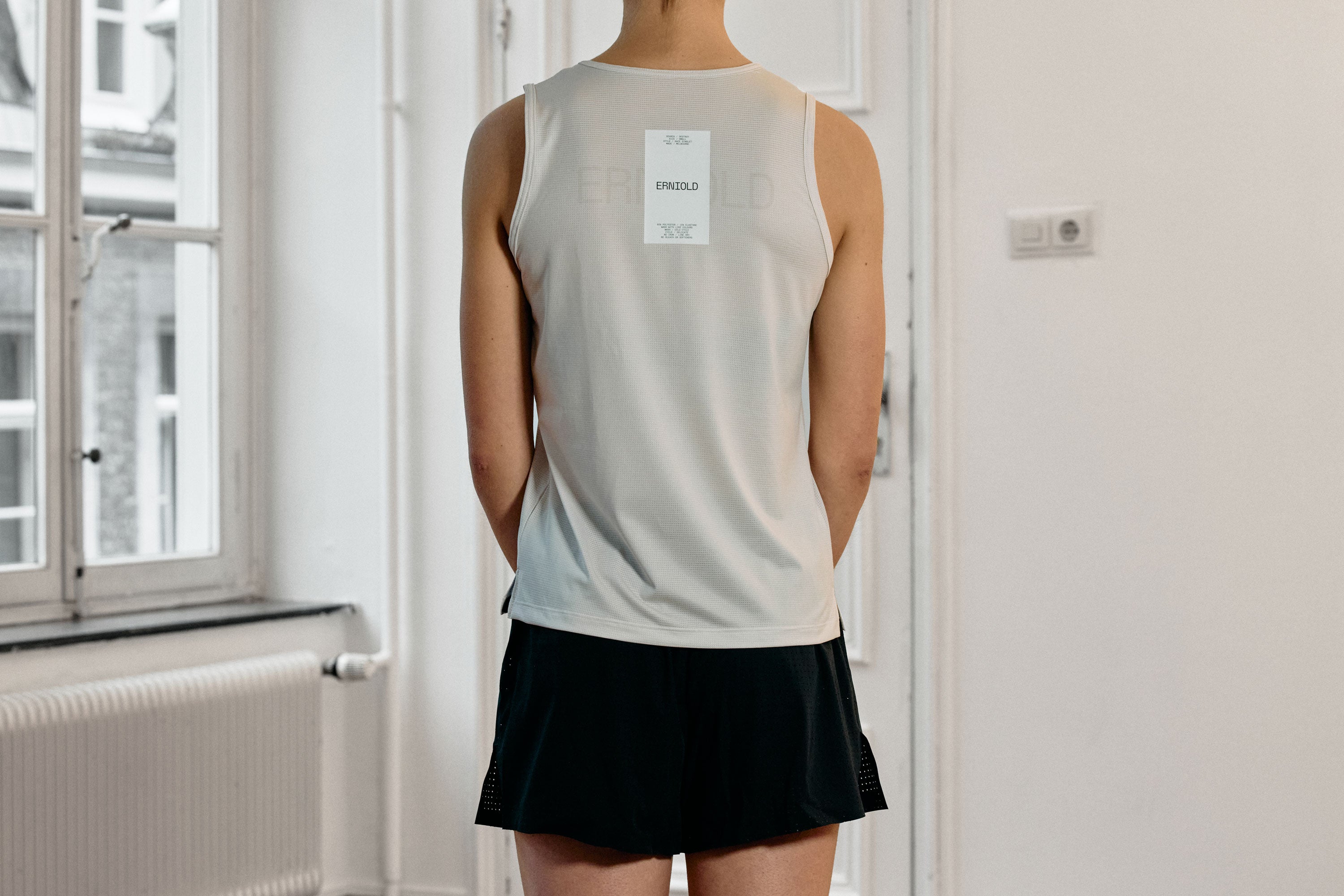 Women's MELBOURNE Race Singlet / Light Beige