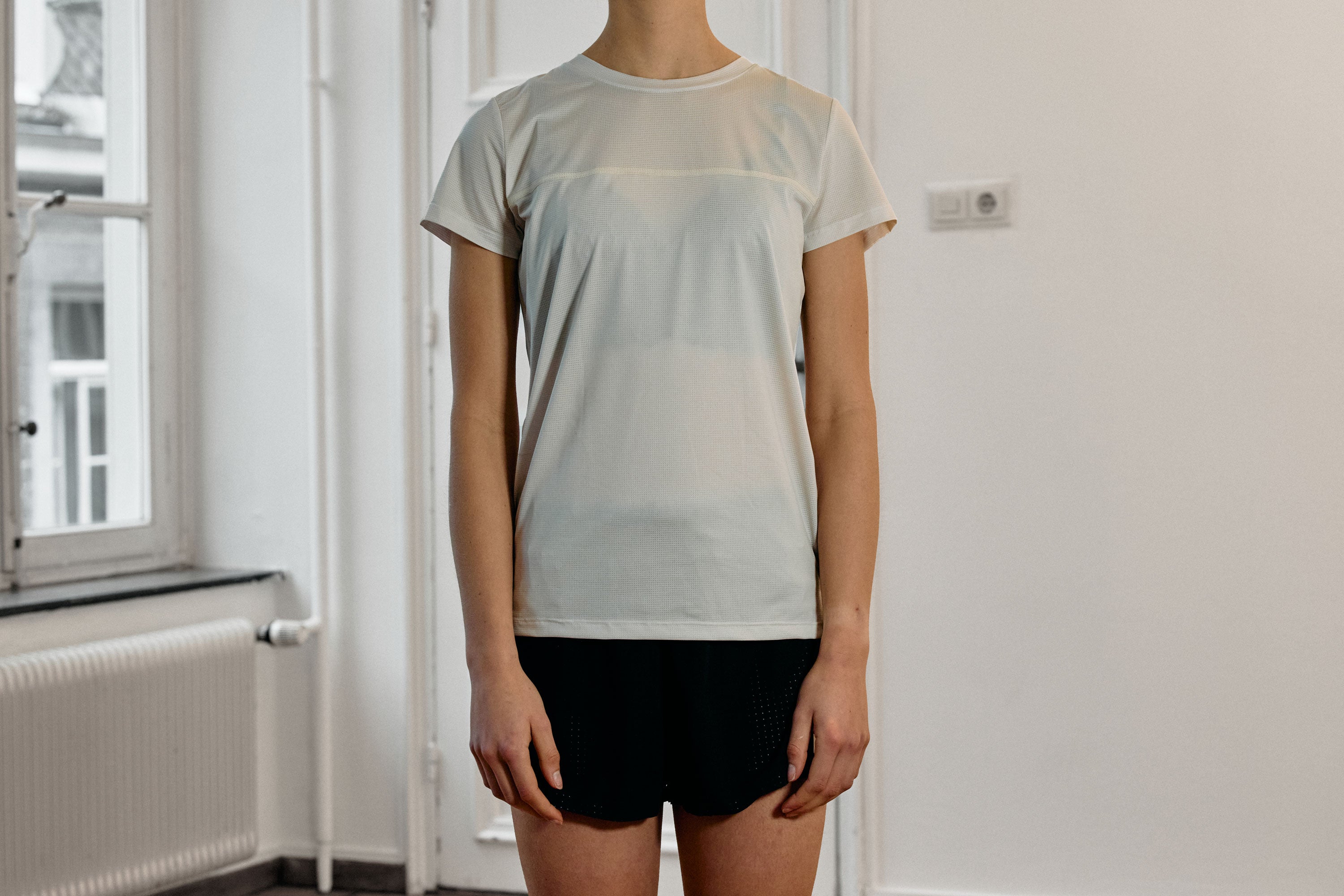 Women's MELBOURNE Run Tee / Light Beige