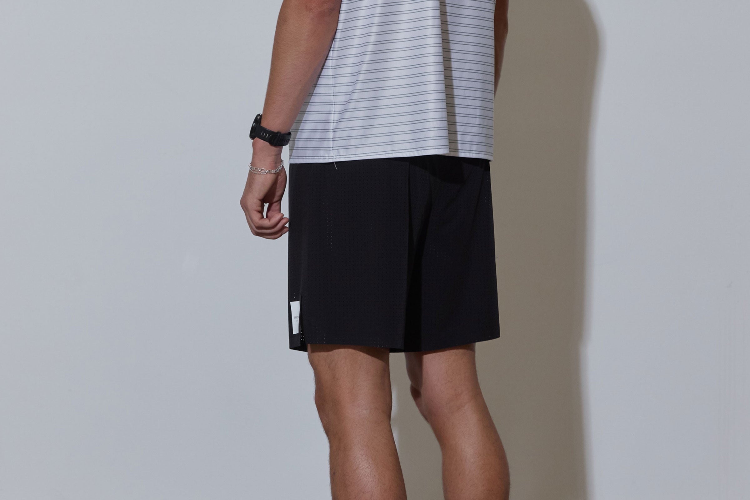 Unisex ZERO Run Short 7-inch / Midnight Black